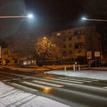 zdjęcie przejścia dla pieszych ul. Wróblewskiego nocą.jpg